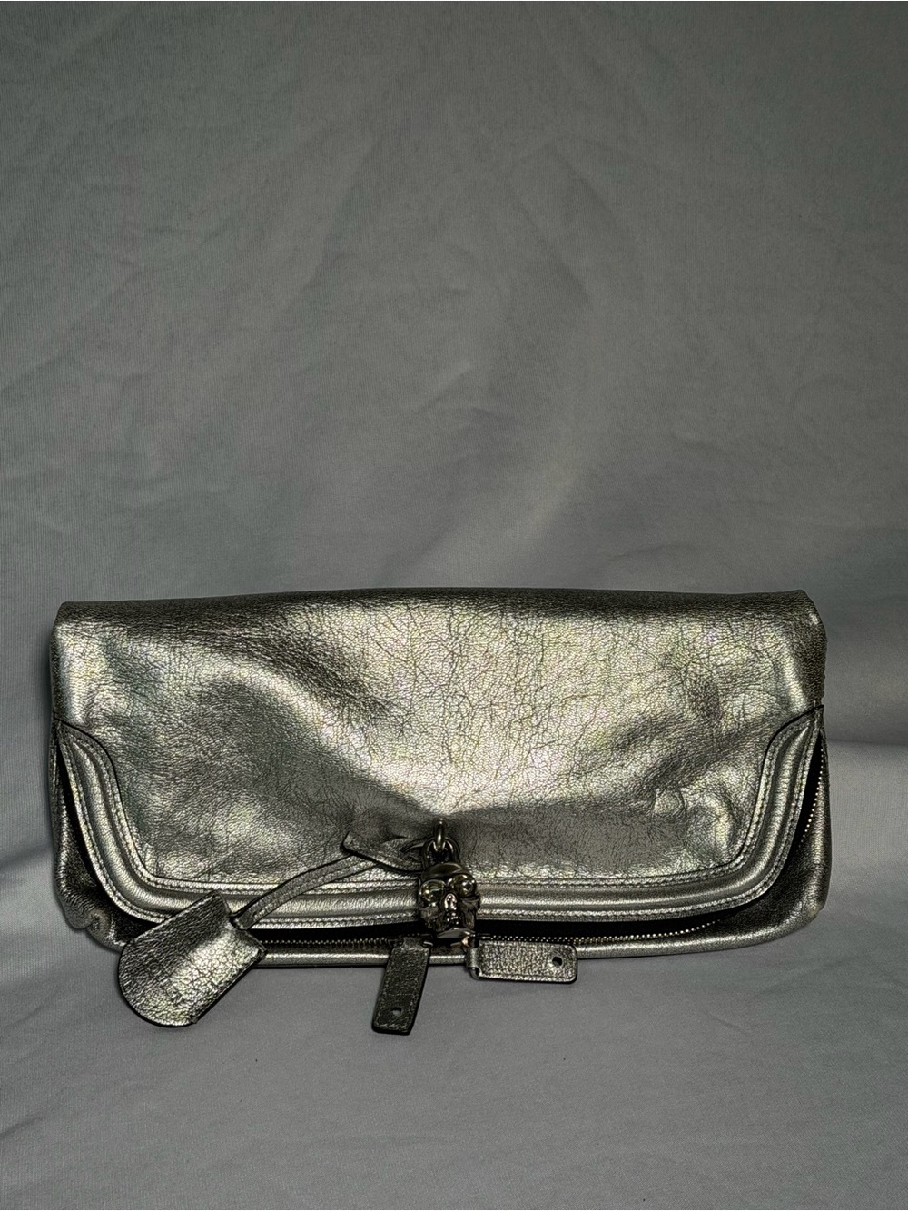 Alexander McQueen De Manta Metallic Silver Leather Skull Clutch